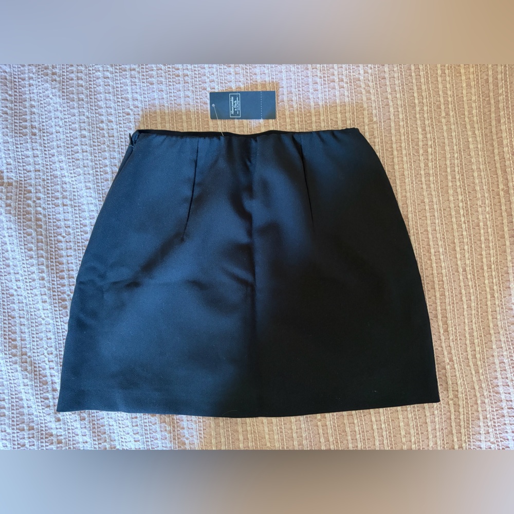 NWT A&F Black Mini Skort - Picture 2 of 3